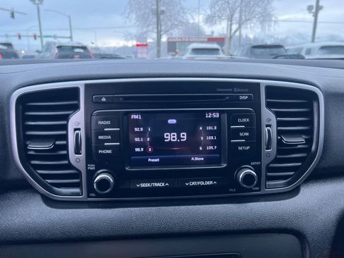 Used 2018 Kia Sportage LX image 18