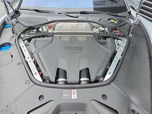 New 2026 Porsche Panamera GTS image 32