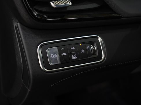 Used 2026 Buick Enclave Sport Touring w/ Power Package AWD/4WD image 32