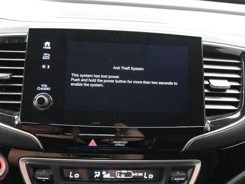 Used 2021 Honda Pilot Touring image 18