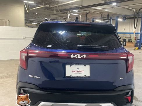 Used 2024 Kia Seltos EX image 5