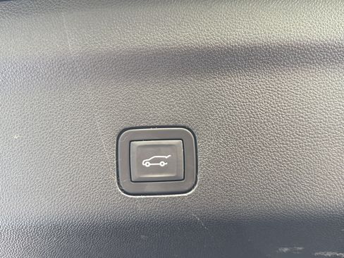 Used 2024 GMC Yukon AT4 w/ AT4 Premium Plus Package AWD/4WD image 51