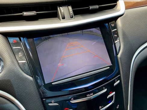 Used 2013 Cadillac XTS Luxury FWD image 28