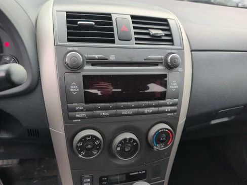 Used 2011 Toyota Corolla S image 10