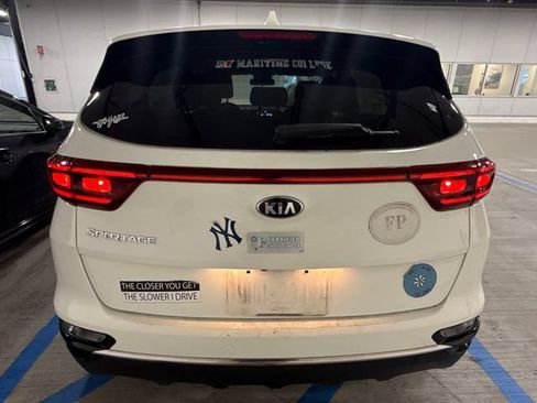 Used 2020 Kia Sportage LX AWD/4WD image 3