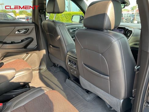 Used 2023 Chevrolet Traverse High Country image 54