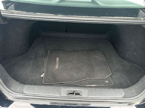Used 2021 Nissan Sentra SV FWD image 8