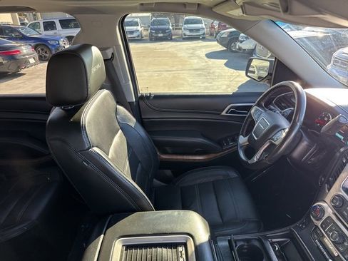 Used 2019 GMC Yukon XL Denali w/ Denali Ultimate Package image 11