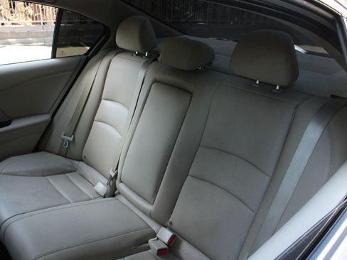 Used 2014 Honda Accord EX-L image 18
