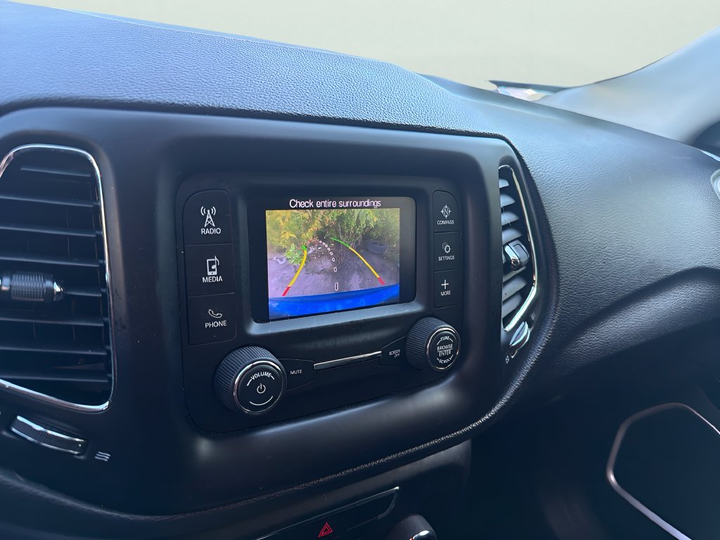 Used 2018 Jeep Compass Sport w/ Mopar Graphics Package FWD image 18