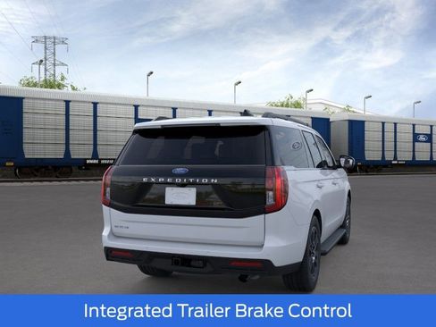 New 2026 Ford Expedition Active AWD/4WD image 9