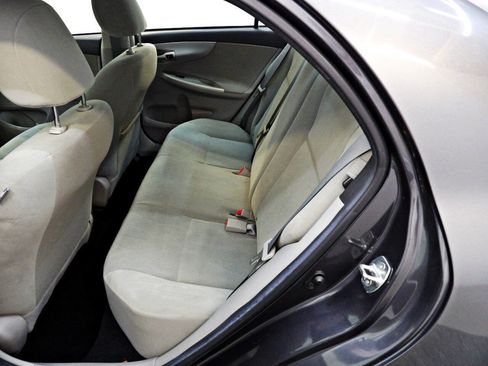 Used 2013 Toyota Corolla LE FWD image 10
