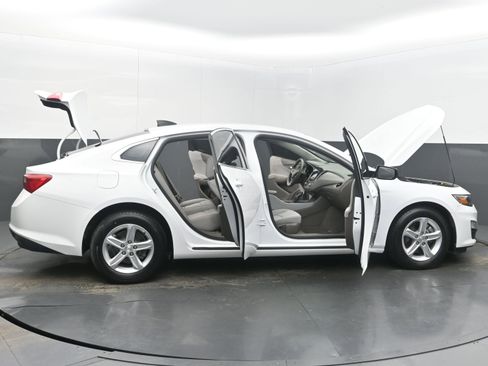 Used 2021 Chevrolet Malibu LS image 46