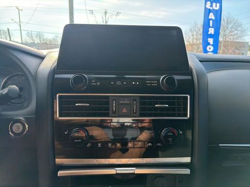 Used 2022 Nissan Armada SV image 17