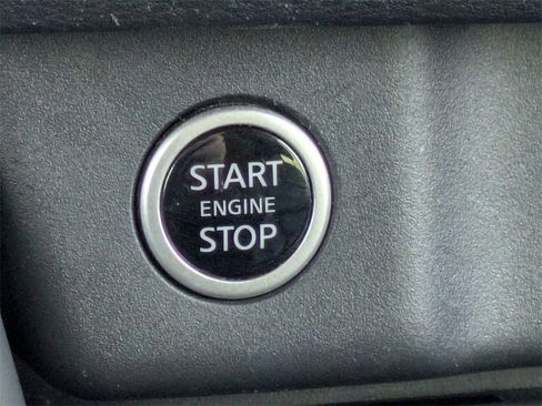 Used 2023 Nissan Rogue SL image 27