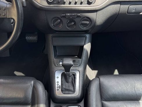 Used 2009 Volkswagen Tiguan S FWD image 14