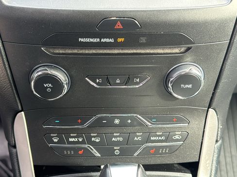 Used 2016 Ford Edge SEL w/ Equipment Group 201A image 19