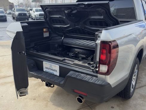 Certified 2025 Honda Ridgeline RTL image 14