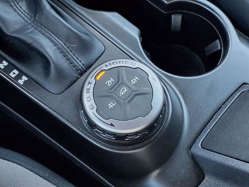 Used 2022 Ford Bronco Outer Banks image 19