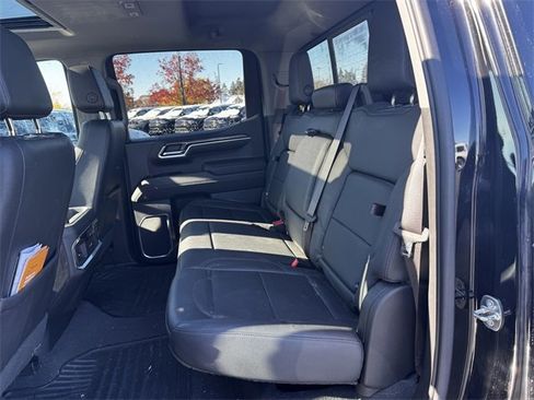 Used 2022 Chevrolet Silverado 1500 LTZ image 18