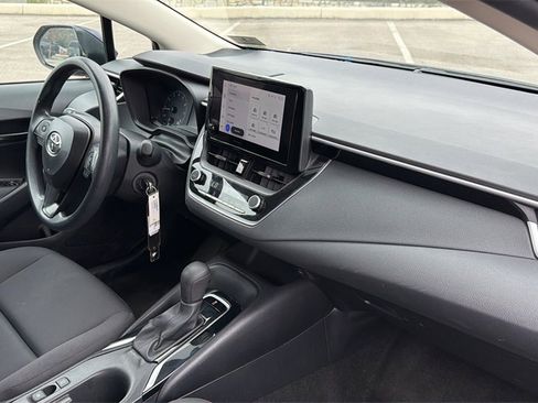 Used 2024 Toyota Corolla LE image 43