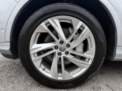 Used 2020 Audi Q7 3.0T Premium Plus AWD/4WD image 28