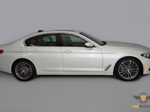 Used 2019 BMW 530i w/ Convenience Package image 4