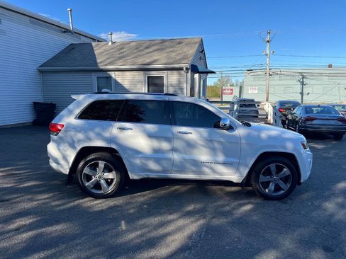 Used 2015 Jeep Grand Cherokee Overland AWD/4WD image 8