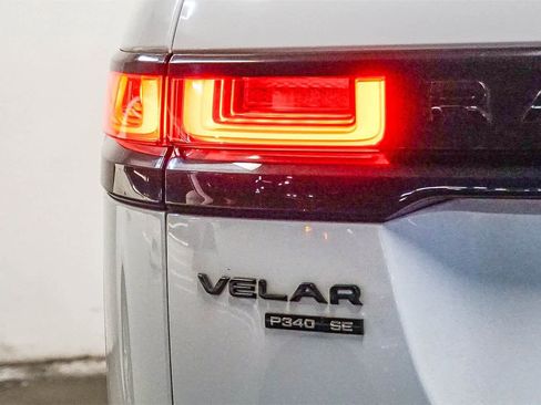 Used 2019 Land Rover Range Rover Velar R-Dynamic SE image 11