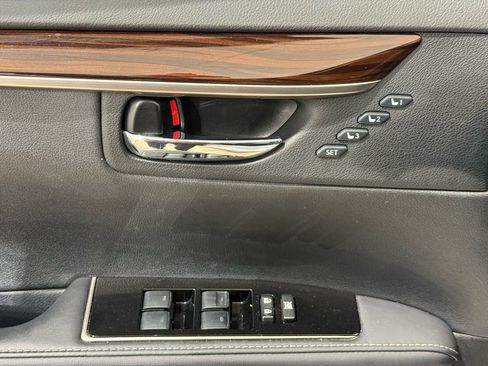Used 2017 Lexus ES 350 w/ Luxury Package image 15