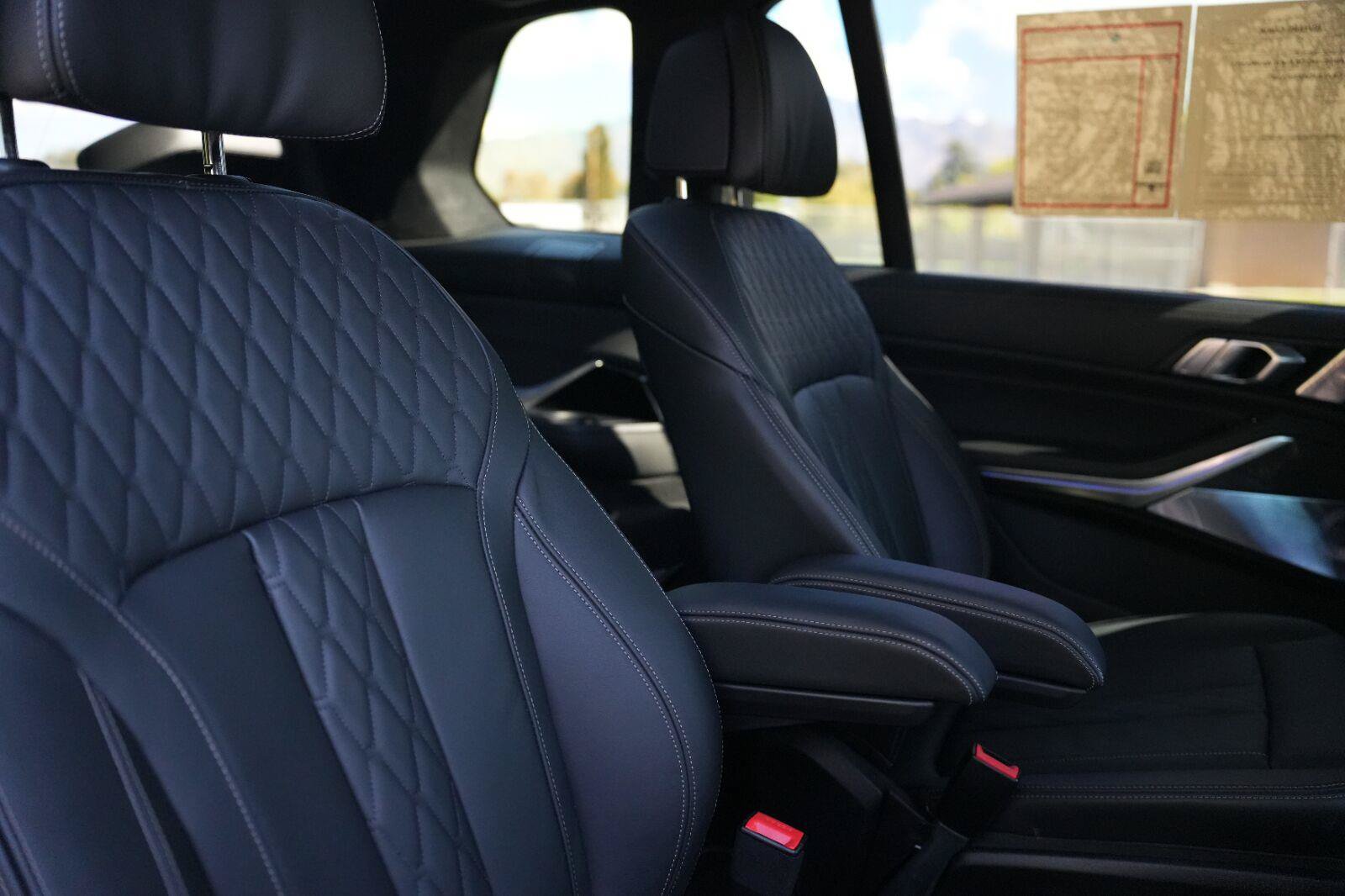 Used 2026 BMW X7 M60i AWD/4WD image 24