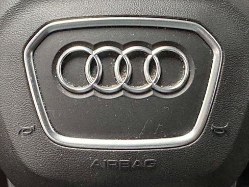 Used 2019 Audi Q8 Premium w/ Convenience Package image 28