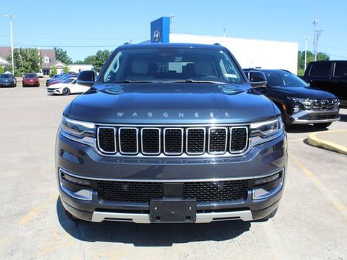 Used 2023 Jeep Wagoneer Series II w/ Premium Group I AWD/4WD image 7