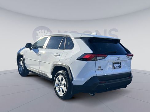 Used 2023 Toyota RAV4 LE image 4