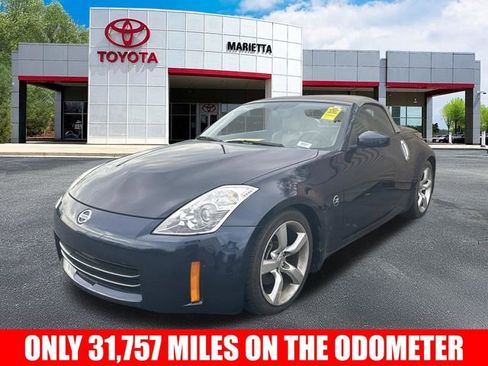 Used 2007 Nissan 350Z Touring image 3