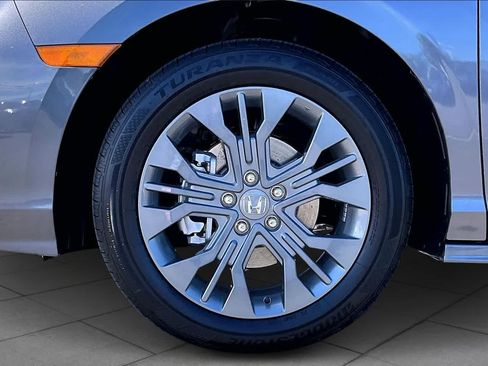 New 2026 Honda Odyssey Touring image 11