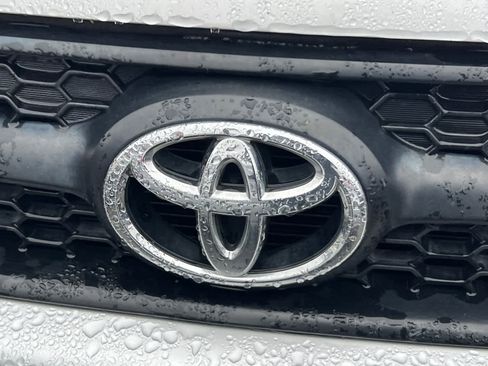 Used 2011 Toyota RAV4 2WD w/ Base L4 Extra Value Pkg image 9