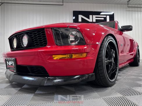 Used 2006 Ford Mustang GT Premium RWD image 22