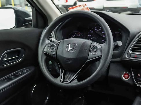Used 2018 Honda HR-V EX image 15