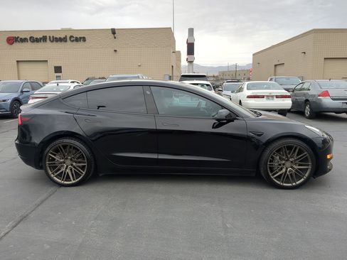 Used 2020 Tesla Model 3 Long Range image 2