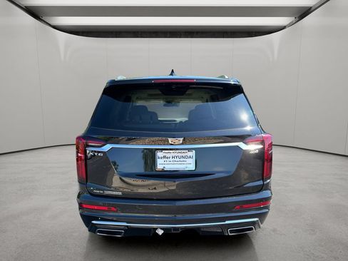 Used 2023 Cadillac XT6 Premium Luxury AWD/4WD image 4