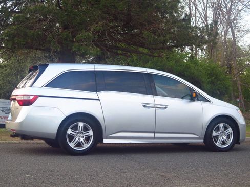 Used 2012 Honda Odyssey Touring Elite image 4