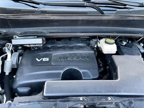 Used 2019 Nissan Pathfinder S image 9
