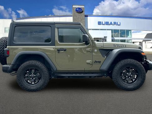 Used 2025 Jeep Wrangler Sport AWD/4WD image 6