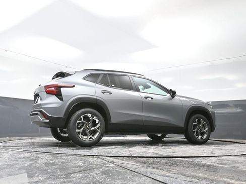 New 2026 Chevrolet Trax LT image 42