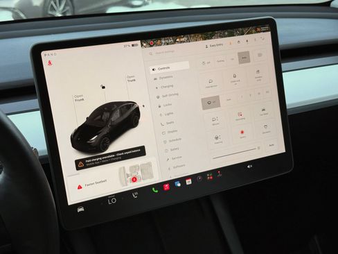 Used 2021 Tesla Model Y Long Range AWD/4WD image 33