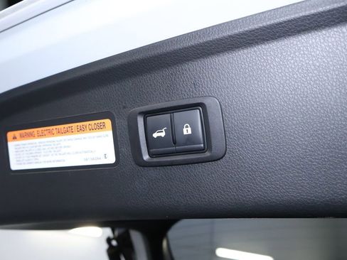 Used 2024 Mitsubishi Eclipse Cross SE image 15
