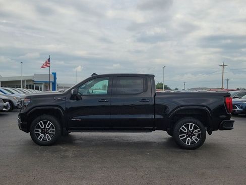 Used 2023 GMC Sierra 1500 AT4 w/ AT4 Premium Package AWD/4WD image 3