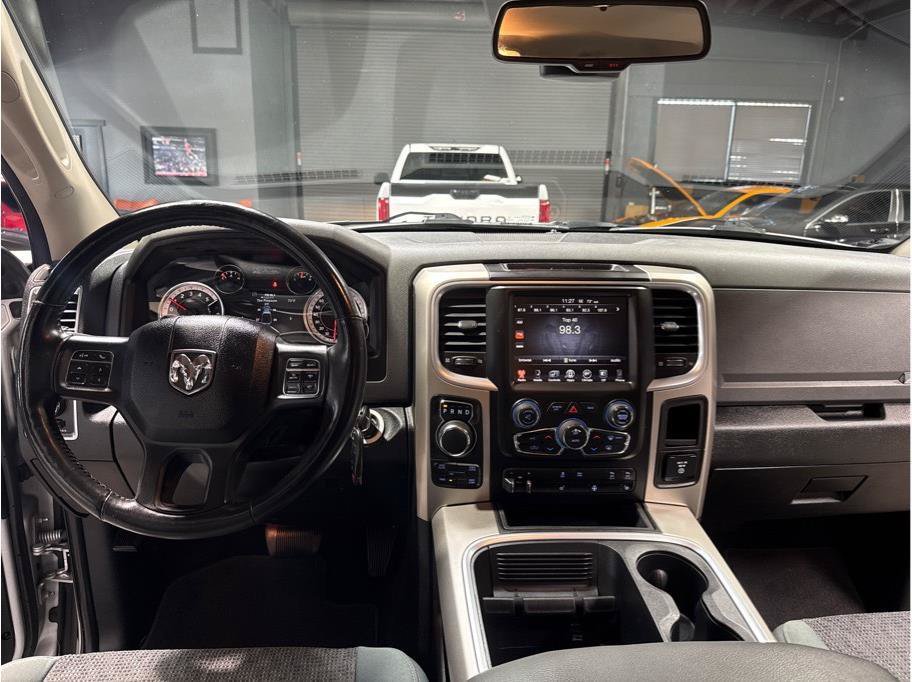 Used 2017 RAM 1500 Big Horn AWD/4WD image 6