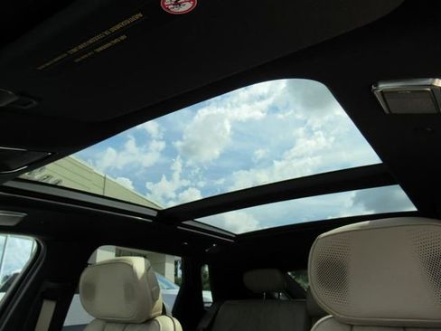 New 2026 Cadillac Lyriq V image 29